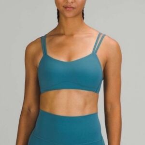 NWT Lululemon Like A Cloud Bra B/C Caspuen Blue Size 4 🩵